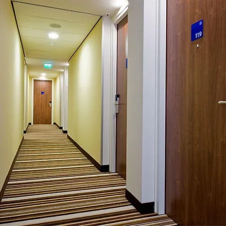 Express - South By Ihg Hotell 3*