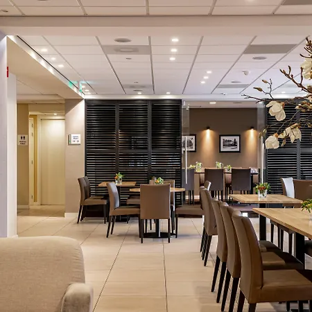 Express - South By Ihg