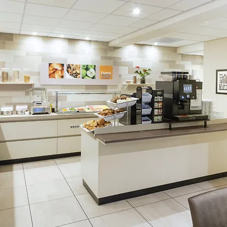 Hotel Express - South By Ihg 3*