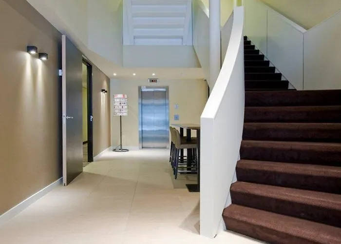 Express - South By Ihg