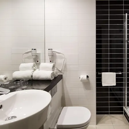 Hotel Express - South By Ihg